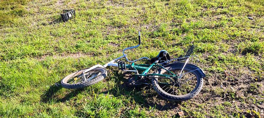 «Легковушка» насмерть сбила велосипедиста на трассе в Карелии