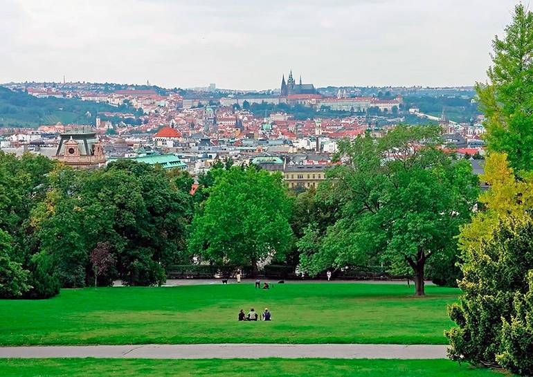 Прага признана самым «парковым» городом в мире