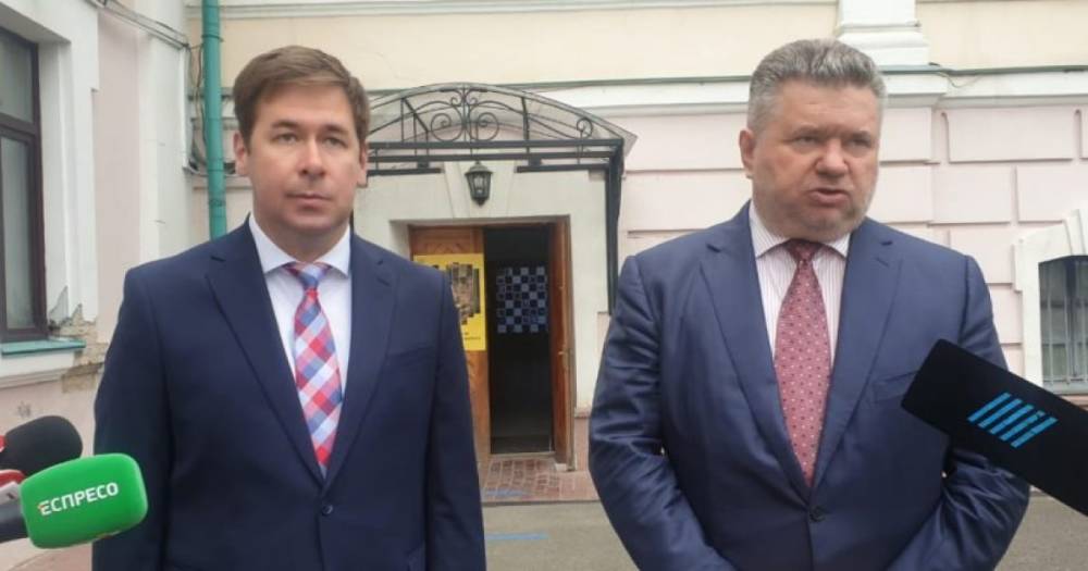 Перед поездкой Зеленского в США власть срочно закрыла дело против Порошенко, — адвокаты