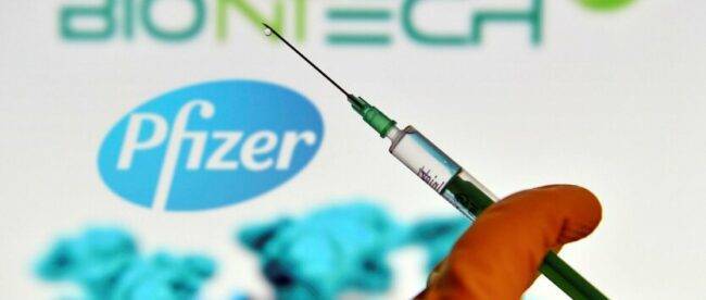 В США намерены одобрить третью дозу вакцины Pfizer