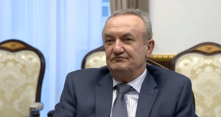 Министр Ваграм Думанян отправился с визитом в Россию