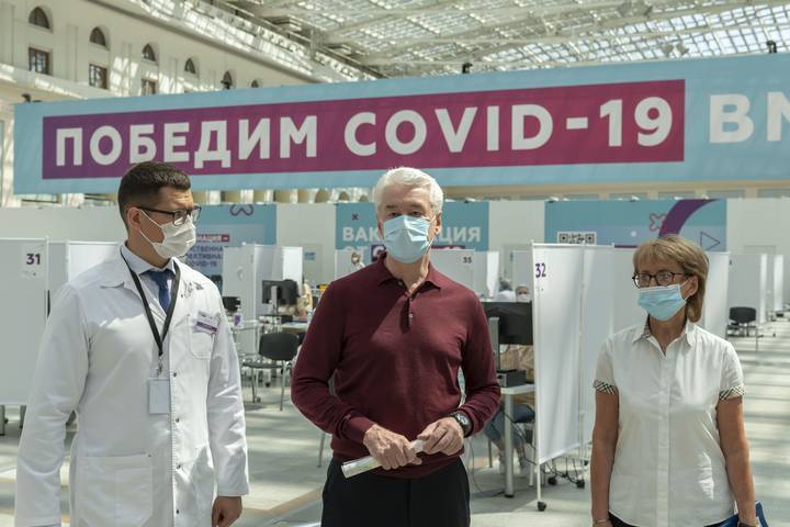 Сергей Собянин заявил об отсутствии планов вводить в Москве ограничения из-за коронавируса