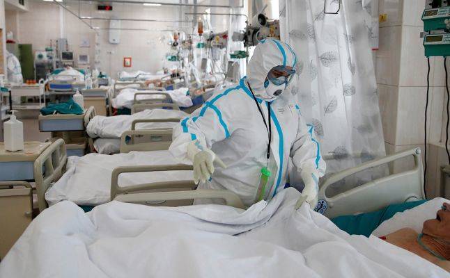 В России за сутки снова выявлено более 18 тысяч заразившихся коронавирусом