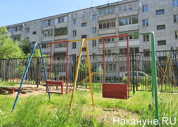 На Южном Урале сотрудника управляющей компании наказали за травму ребенка на детской площадке