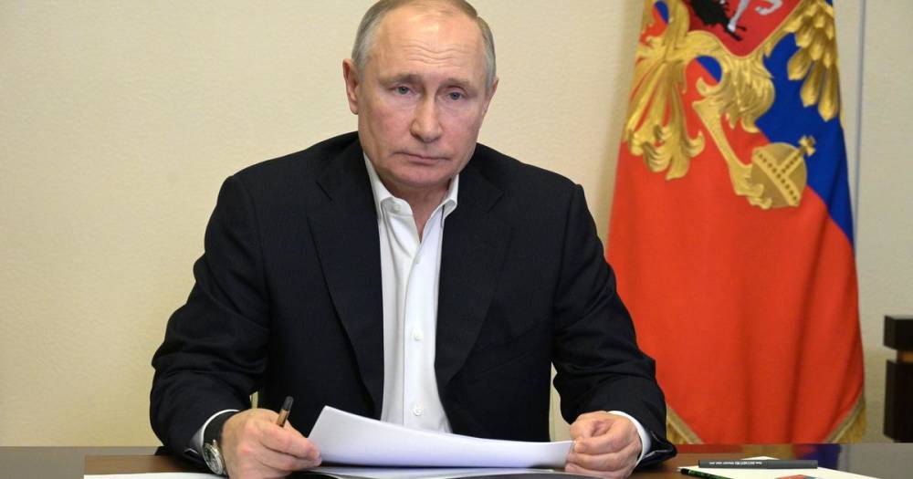 Путин выразил соболезнования в связи с гибелью главы МЧС Зиничева
