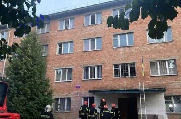 В украинской Умани загорелось общежитие, пострадали семь человек