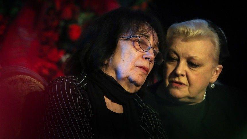 «Иначе я бы умерла»: Вдова и дочь Баталова выиграли борьбу за наследство?