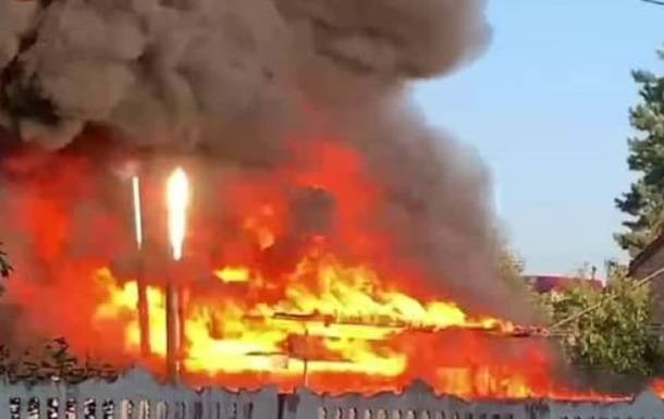 Под Киевом на СТО произошел пожар со взрывом