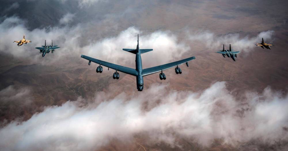 Guardian: авиаудары США погубили 22 тысячи мирных жителей за 20 лет