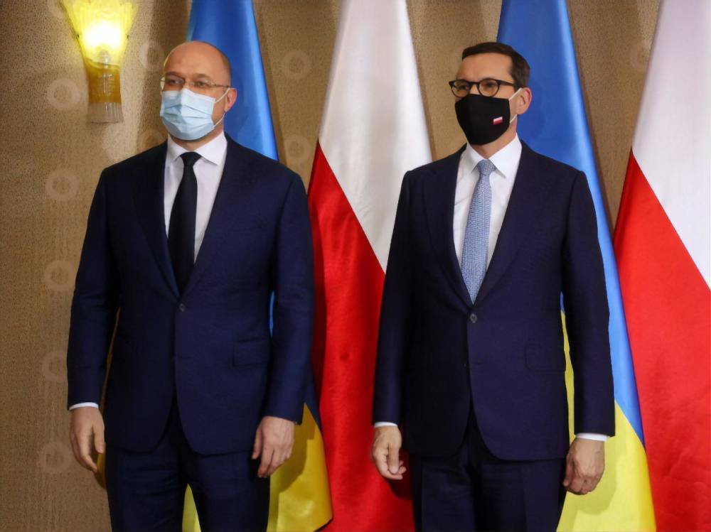 Шмыгаль предложил премьеру Польши положить начало регулярным встречам глав правительств "Люблинского треугольника"