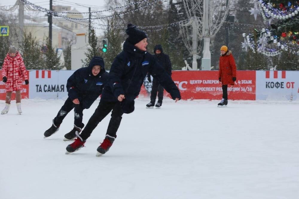 Где в Воронеже покататься на коньках