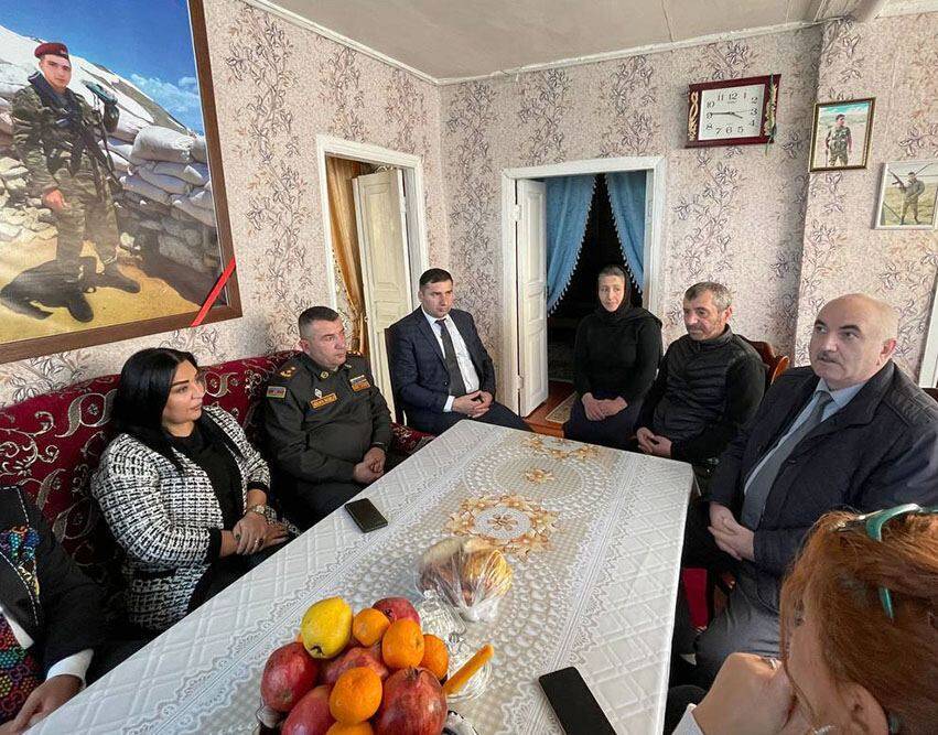 По случаю праздников в Азербайджане посещены семьи шехидов (ФОТО/ВИДЕО)