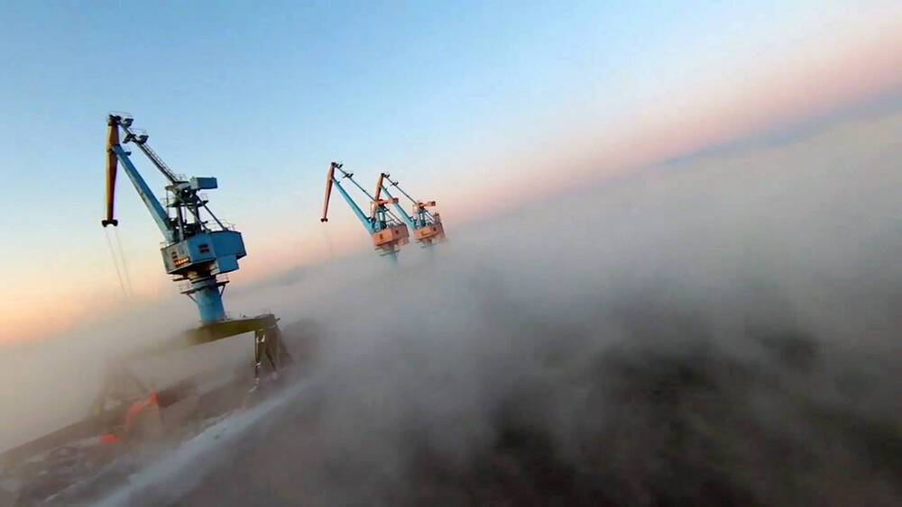 Очевидцы сняли на видео "кипящее" море на Сахалине