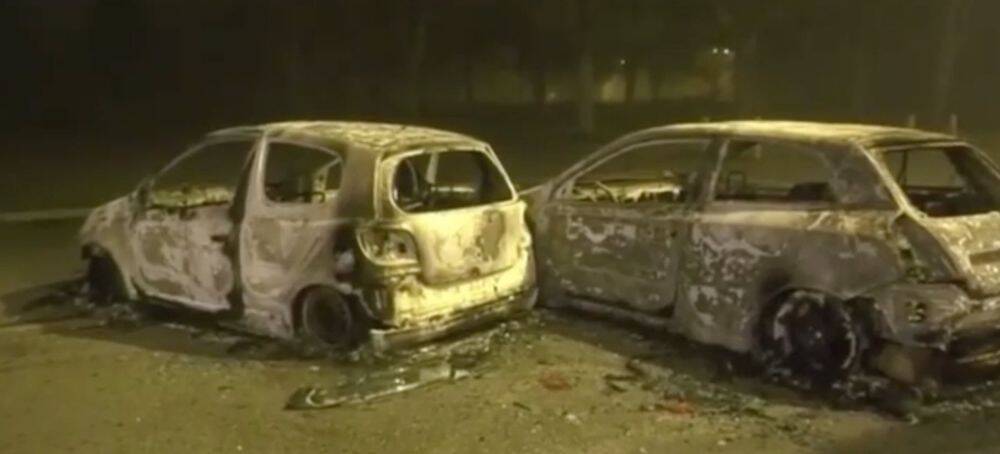 Во Франции в ночь на 1 января хулиганы сожгли более 870 автомобилей