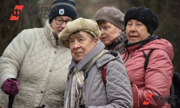 Пенсионеры получат по 1600 рублей от ПФР в январе