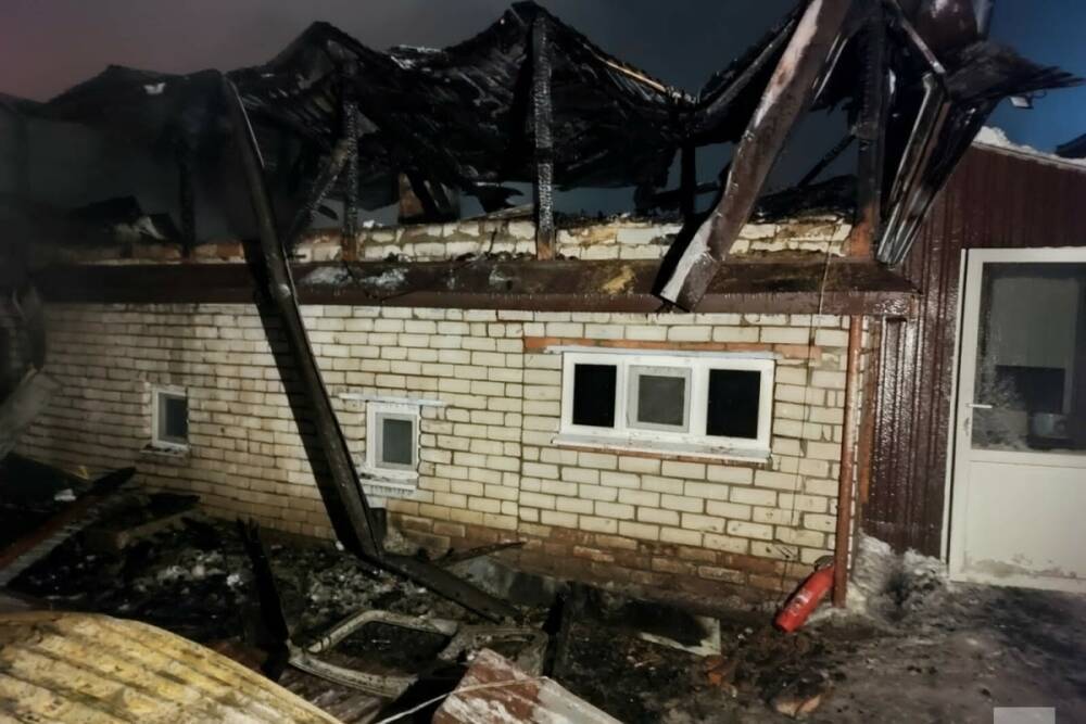 Серьезные ожоги получил пострадавший на пожаре в поселке под Казанью мужчина