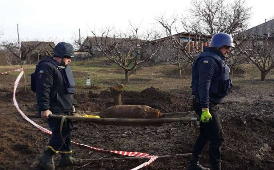 В Запорожской области нашли 100-килограммовую авиабомбу