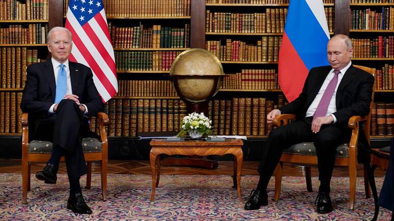 FAZ: Западу не нужно делать односторонних уступок Путину