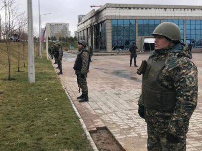 В Казахстане во время протестов задержали не менее 40 граждан Кыргызстана