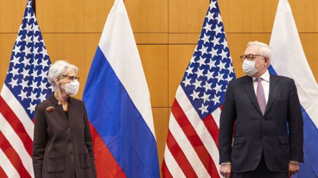 Говорили 8 часов: Как прошли переговоры США и РФ в Женеве