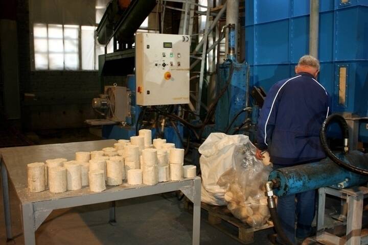 Из-за роста цен на мазут в Костромской области котельные переводят на отопление опилками