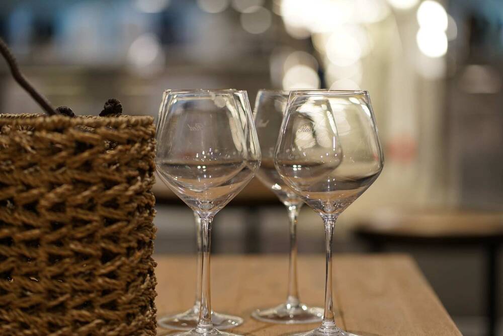 Медики: Бокал вина за ужином увеличивает вероятность возникновения двух видов рака