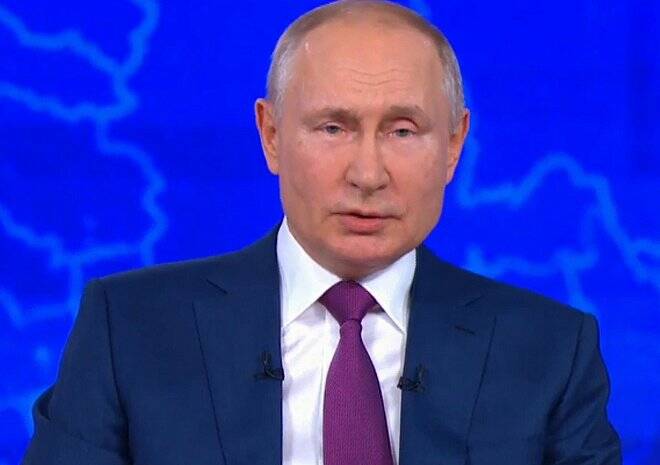 Путин заявил, что Россия находится в преддверии новых вспышек COVID-19