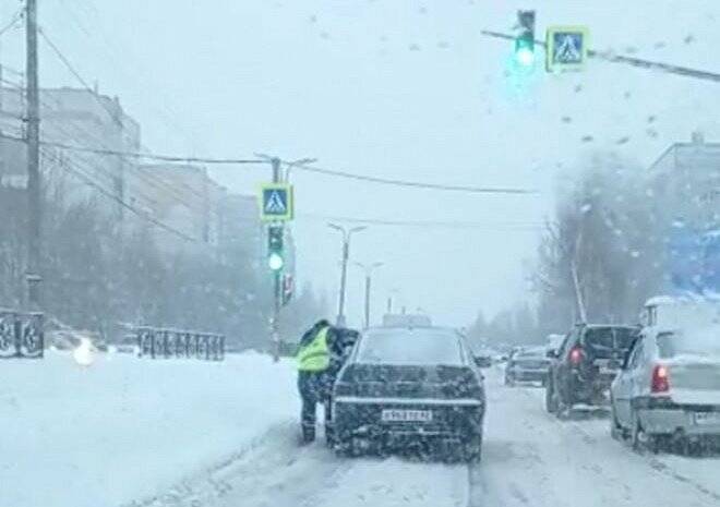 В Рязани осудят пьяного водителя, протащившего полицейского за машиной