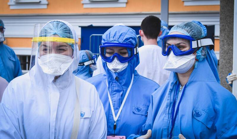 У каждого третьего заболевшего коронавирусом в Москве выявили "Омикрон"