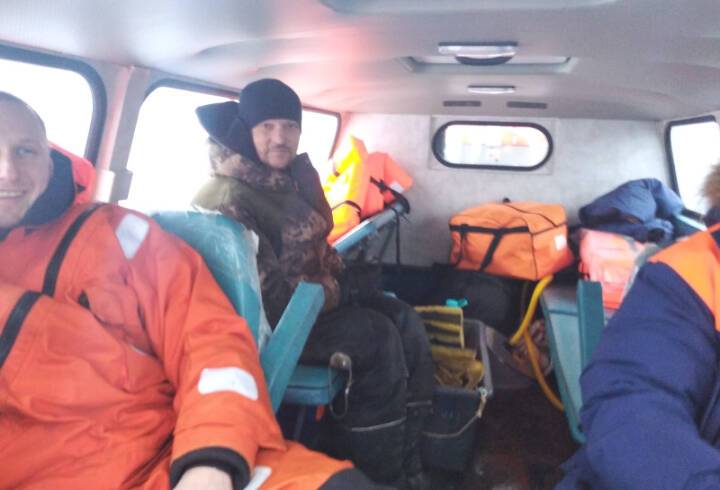 Сотрудники МЧС спасли рыбака на Финском заливе в Ломоносовском районе