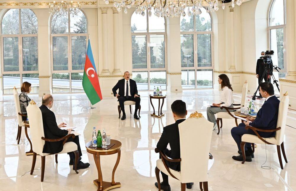 Президент Ильхам Алиев: Сегодня на территории, контролируемой российскими миротворцами, проживает 27 тысяч человек