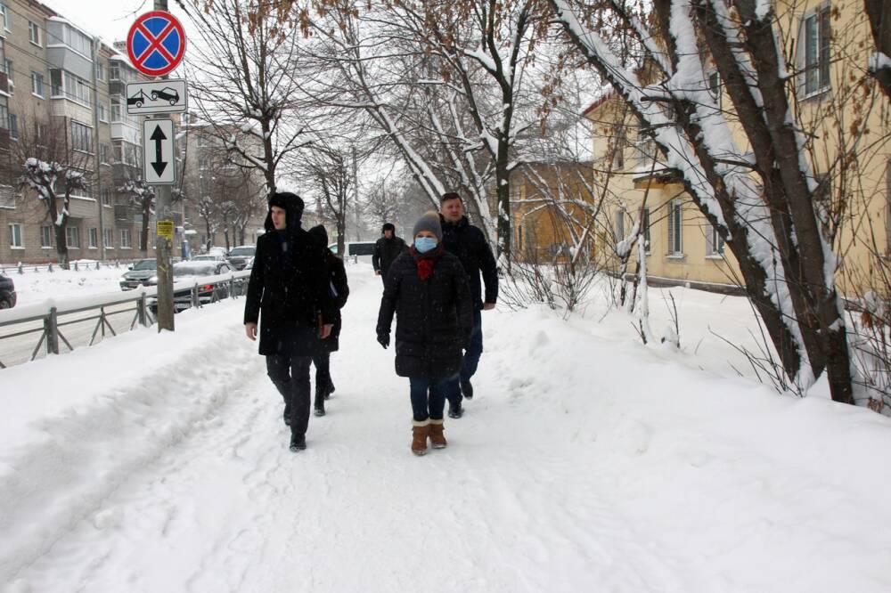 Мэр Сорокина проверила уборку снега в Железнодорожном районе Рязани