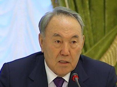 Посол Казахстана: Назарбаев в столице "постоянно следит за ситуацией"