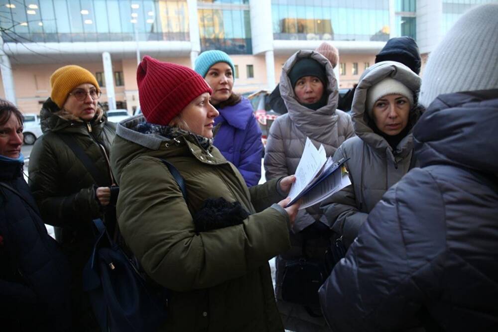В Екатеринбурге родители обратились в ФСБ из-за массовой эвакуации школ