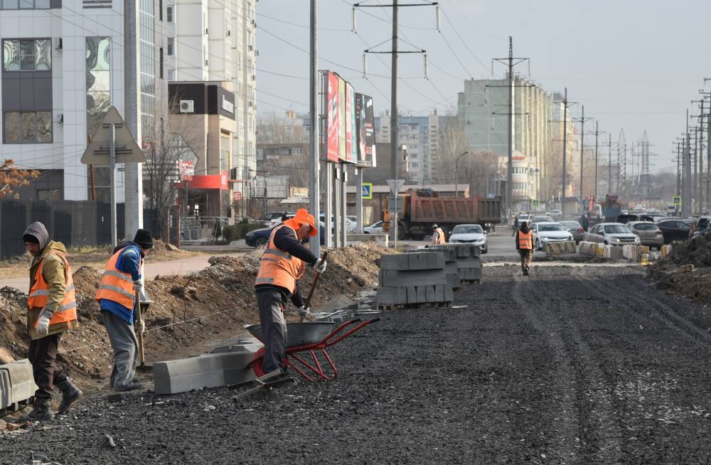 В Астрахани в 2022 году отремонтируют более 17 километров автодорог