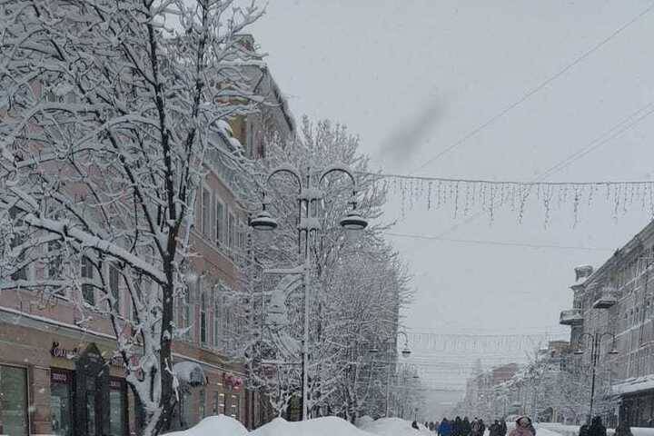 Власти Саратова оштрафовали почти 100 владельцев недвижимости за неочищенный снег