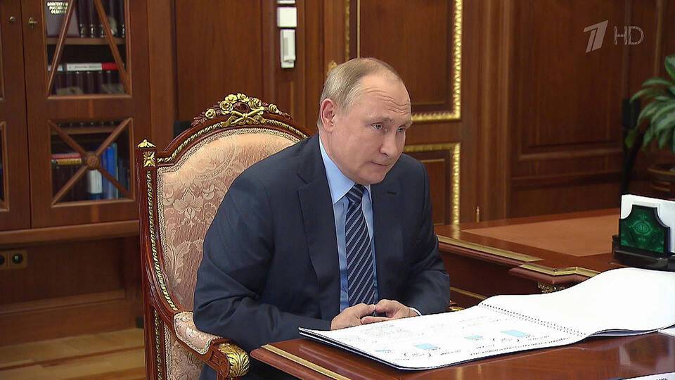 О предстоящей весенней посевной Владимир Путин говорил с руководителем «Уралхима»
