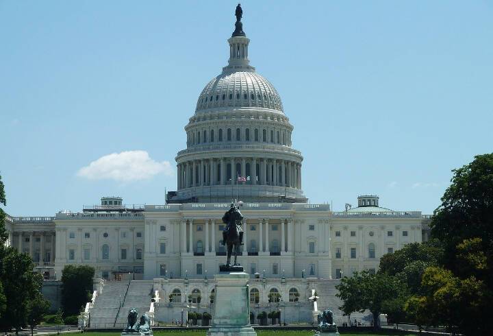 Сенат США отклонил санкции против газопровода "Севеноый поток - 2"