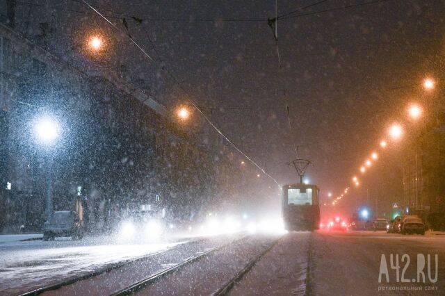 В Кемерове утром дважды вставал трамвай №10 из-за обрыва контактной сети