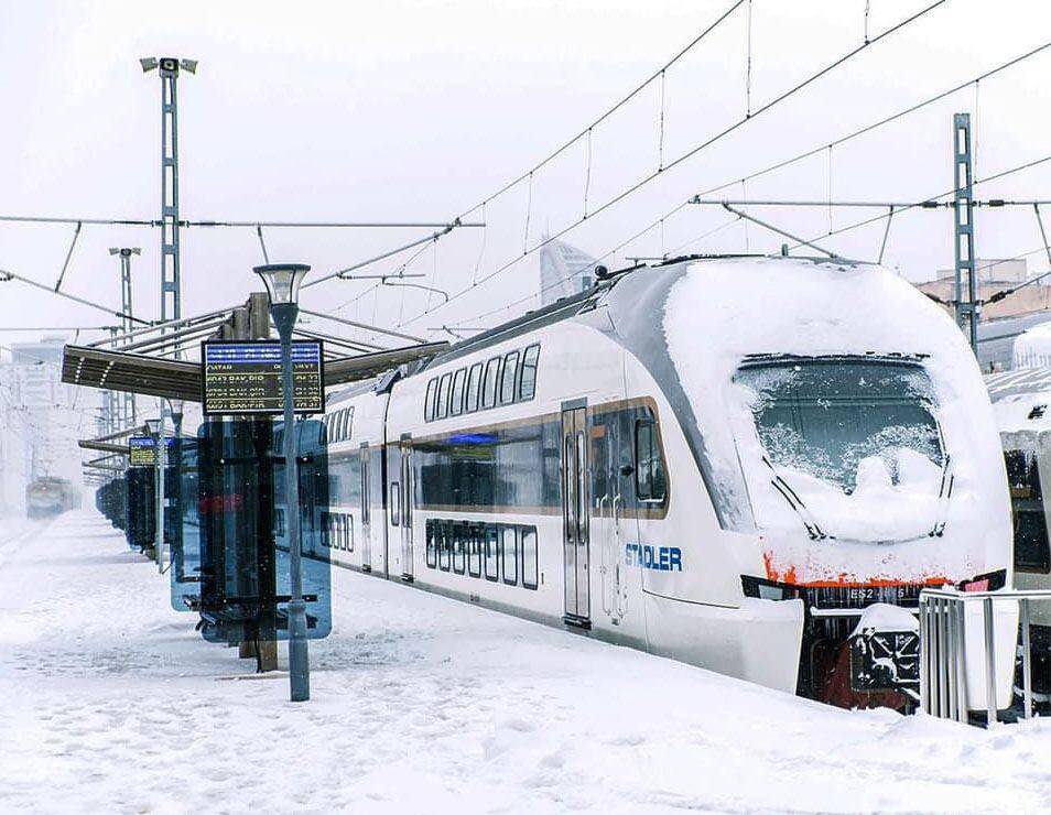 В АЖД предупредили о возможных задержках поездов из-за снежной погоды