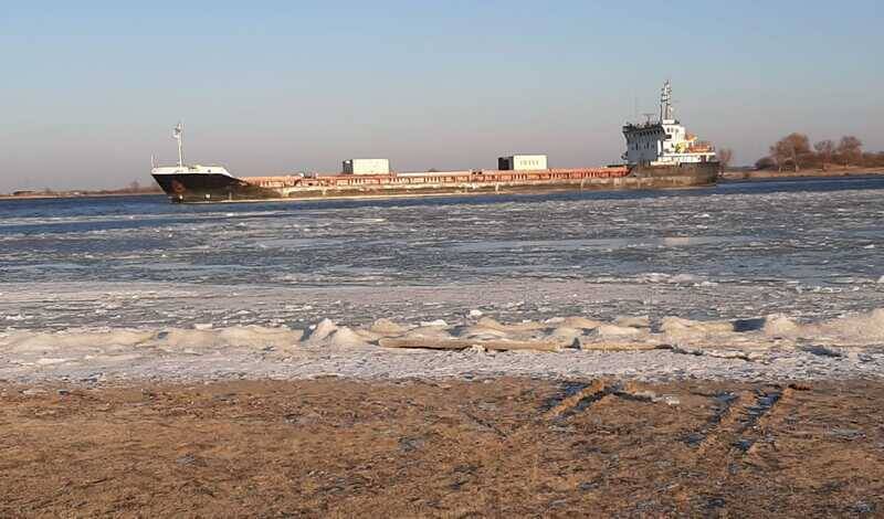 Иранское судно застряло в Волго-Каспийском судоходном канале