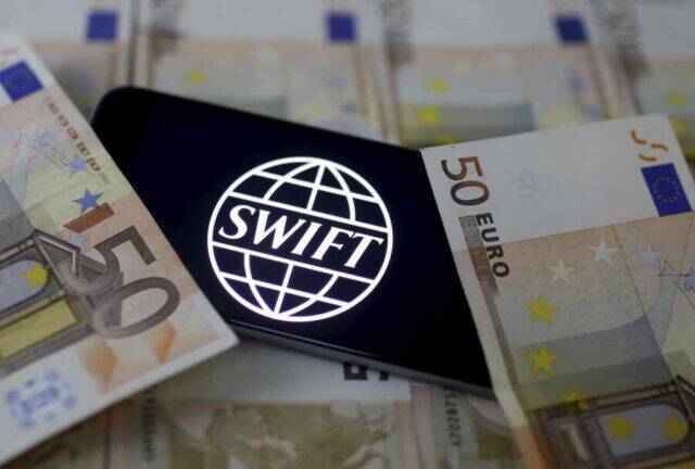 Немецкий экономист Хермес предупредил о последствиях отключения России от системы SWIFT