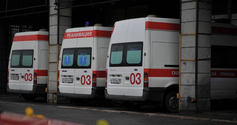 Сколько ковид-зараженных больницы Петербурга приняли за сутки