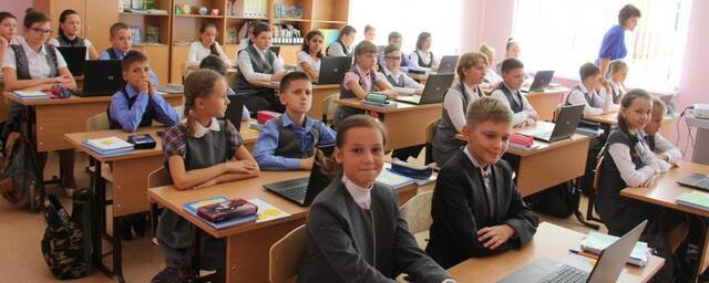 Ливенская и Жилинская школы названы лучшими в Орловской области