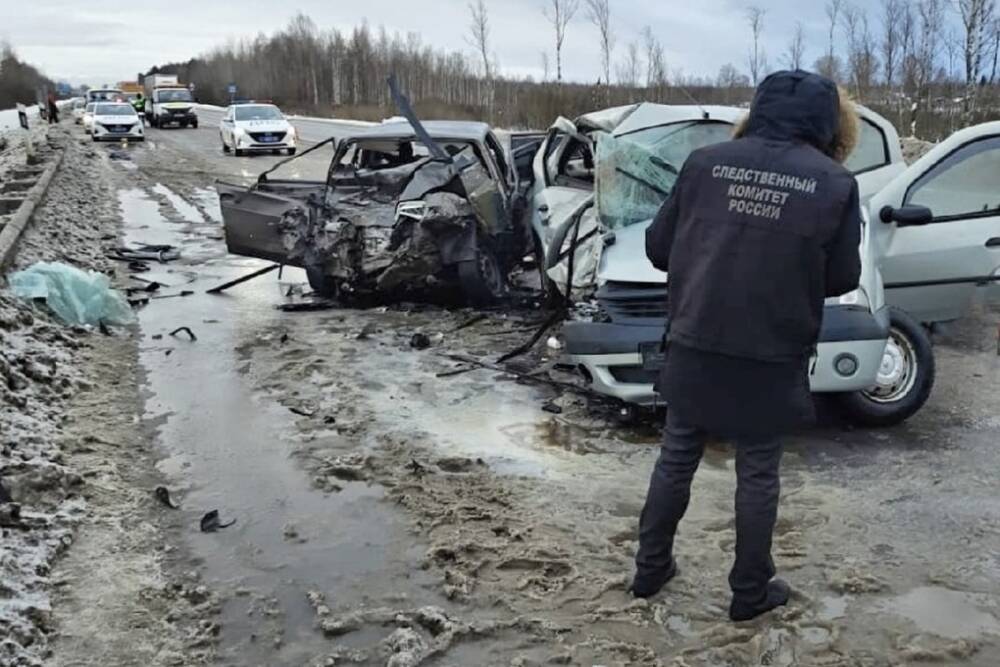 Следователи выясняют обстоятельства аварии, которая унесла жизнь сотрудника ГИБДД из Тверской области