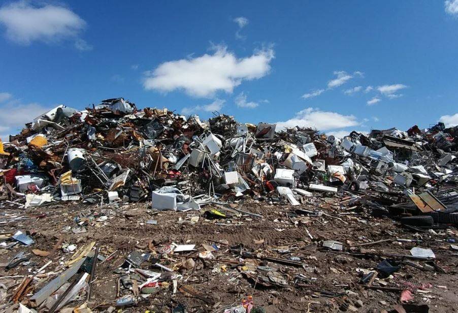 Как добиться от «НЭО» перерасчета за невывезенный мусор из Петербурга