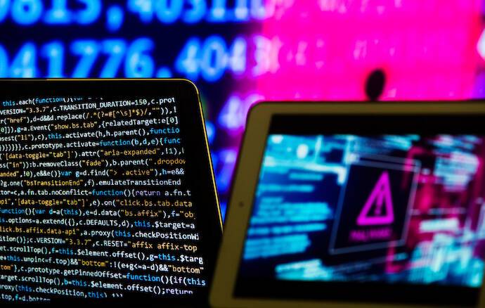 Новости 14 января: российские хакеры атаковали 70 государственных сайтов, украинские активы падают
