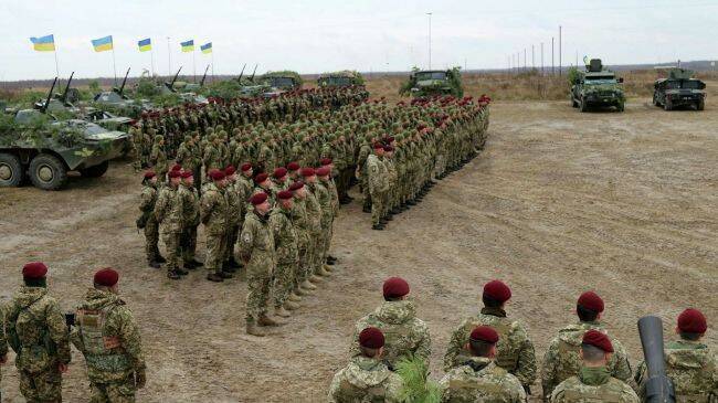 СМИ: США намерены обучать украинских военных в Польше и Румынии