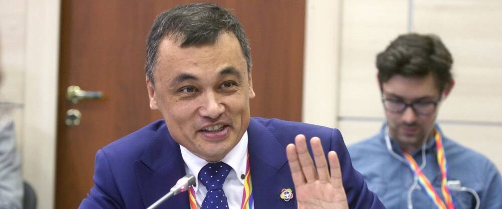 Казахстанский министр связал обвинения в русофобии с виртуальным мусором