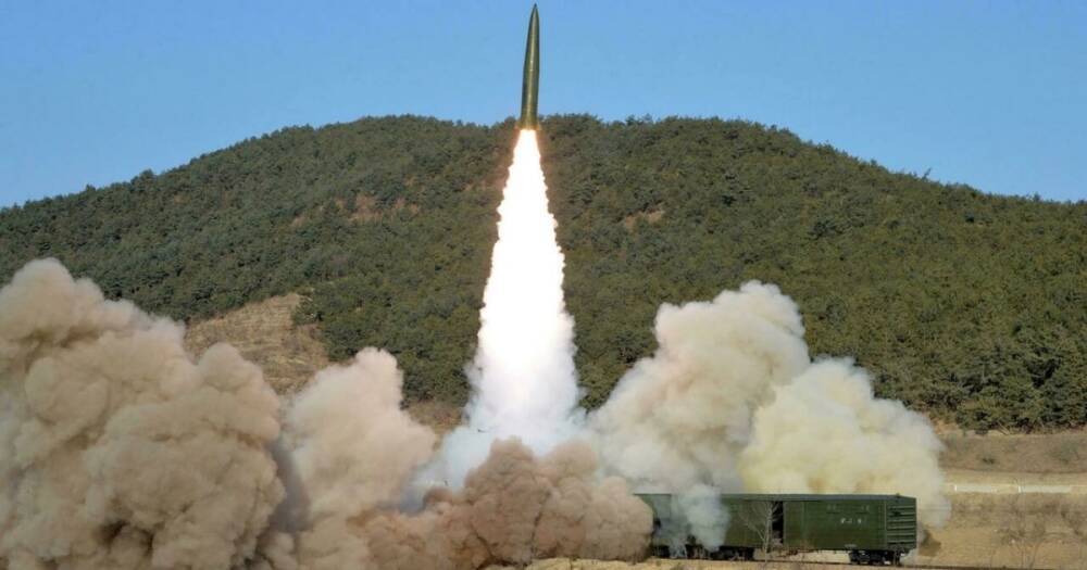 Северная Корея в третий раз с начала года провела запуск баллистических ракет